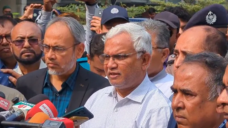 চিকিৎসা গ্রহণ করতে পারছেন বেগম খালেদা জিয়া: ডা. জাহিদ