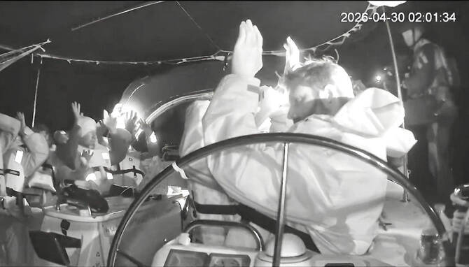 পয়েন্ট ভাগাভাগিতে ফার্স্ট লেগের ইতি টানল আতলেতিকো-আর্সেনাল