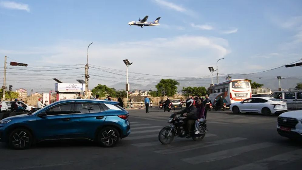 জ্বালানি সংকট মোকাবিলায় নেপালে সপ্তাহে দুই দিন ছুটি ঘোষণা